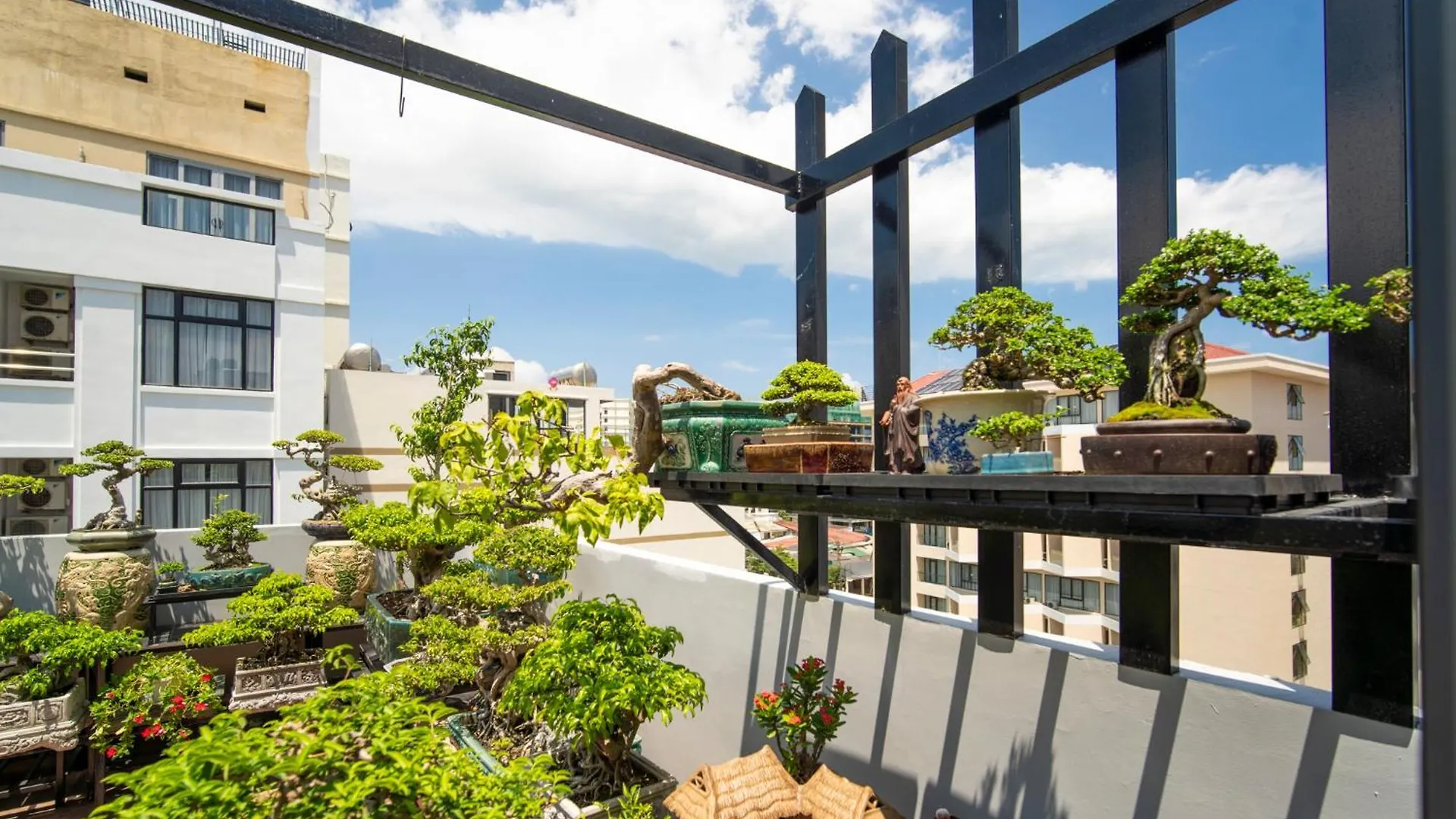 Trang Ngan Hotel By Thg Da Nang Vietnam