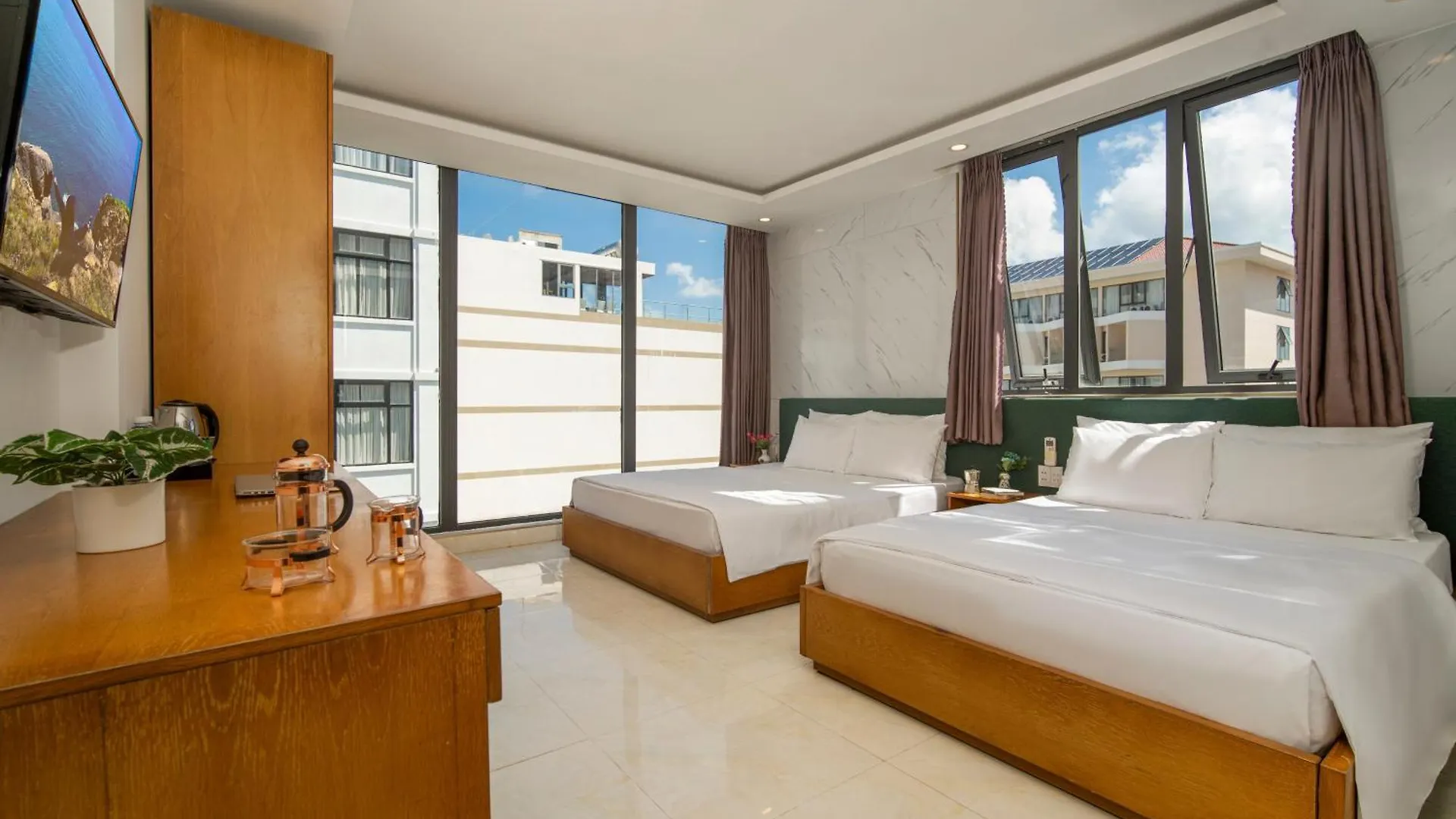 Trang Ngan Hotel By Thg Da Nang