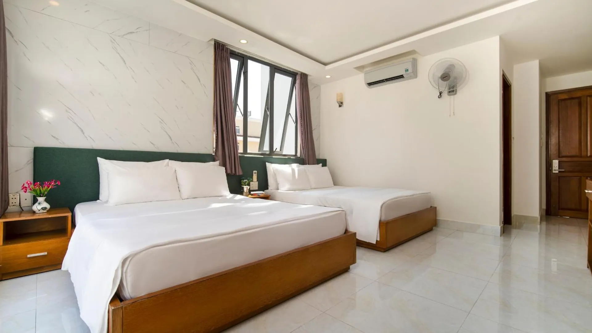 Trang Ngan Hotel By Thg Da Nang