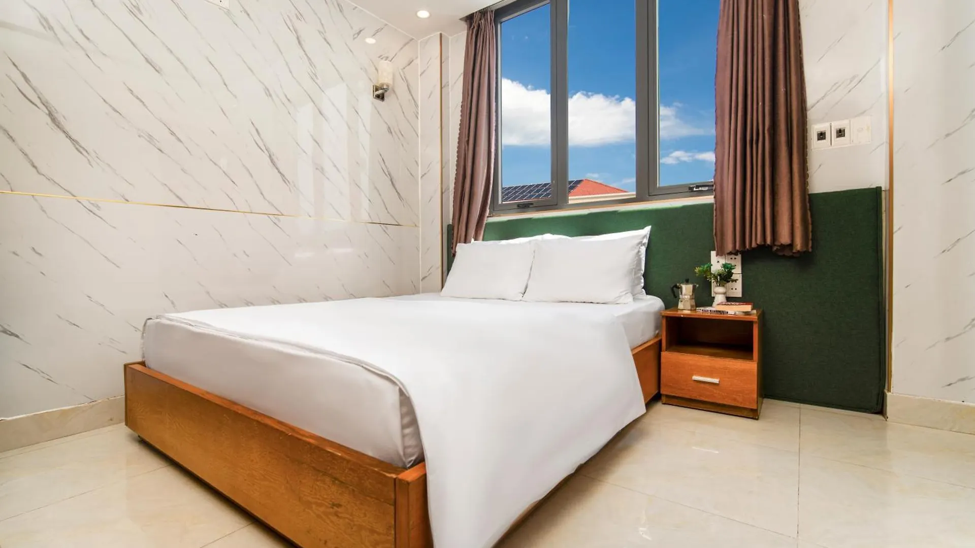 Trang Ngan Hotel By Thg Da Nang 3*,