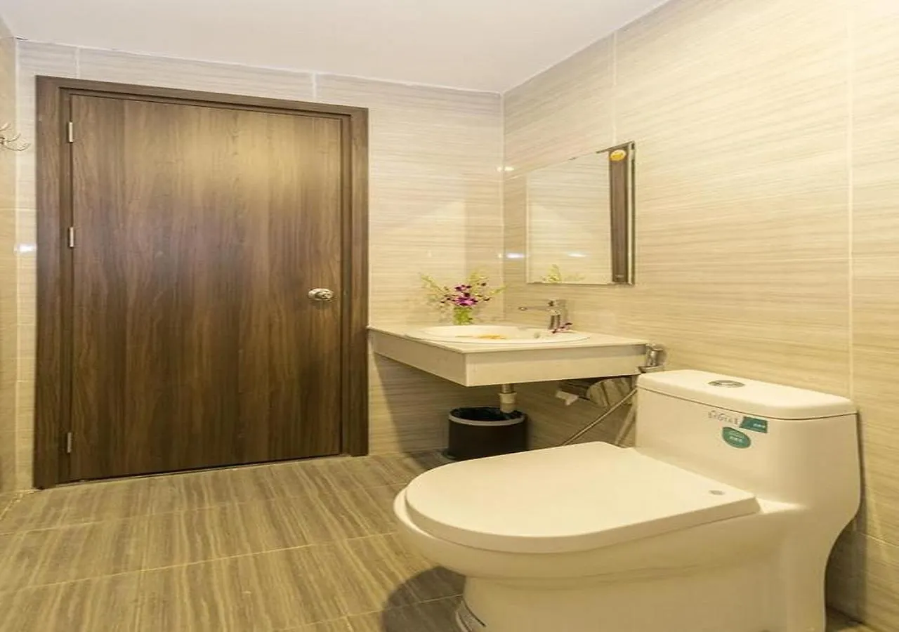 Trang Ngan Hotel By Thg Da Nang Vietnam