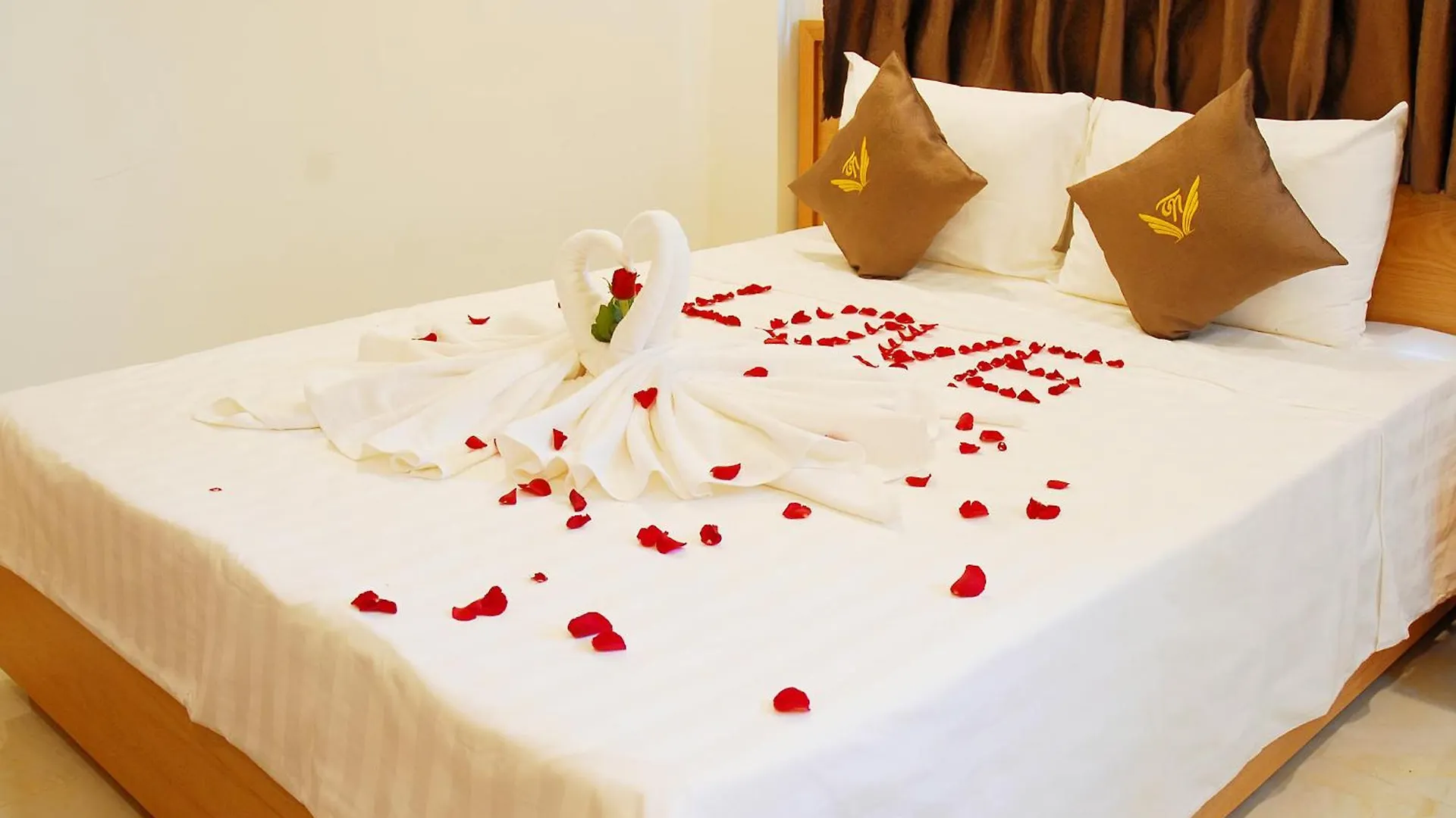 Trang Ngan Hotel By Thg Da Nang