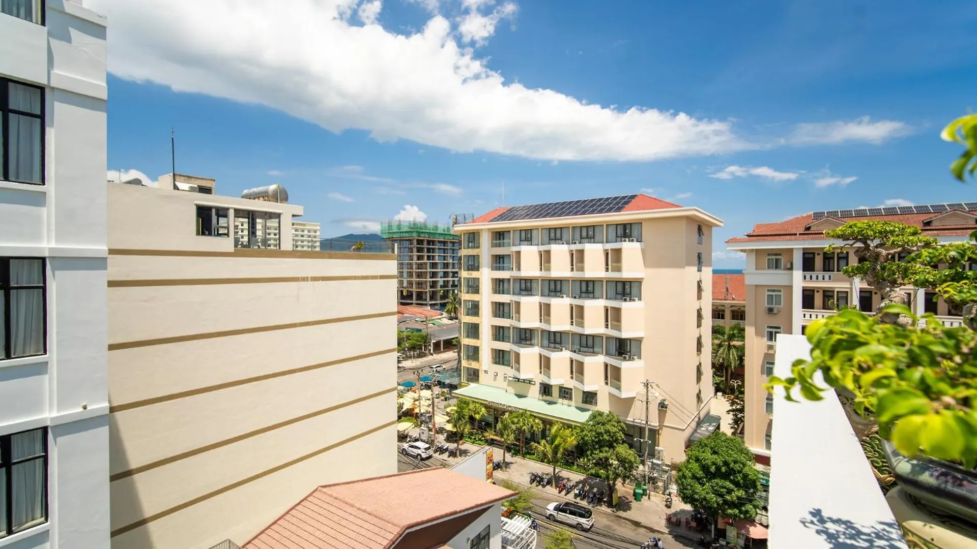 Trang Ngan Hotel By Thg Da Nang
