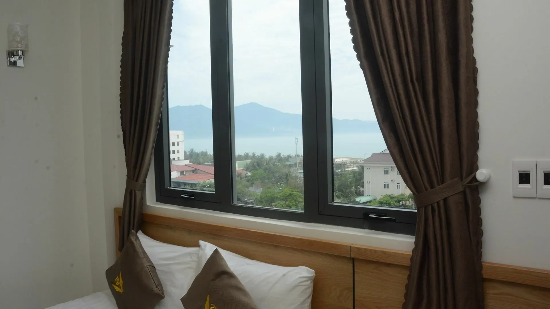Trang Ngan Hotel By Thg Da Nang 3*,  Vietnam